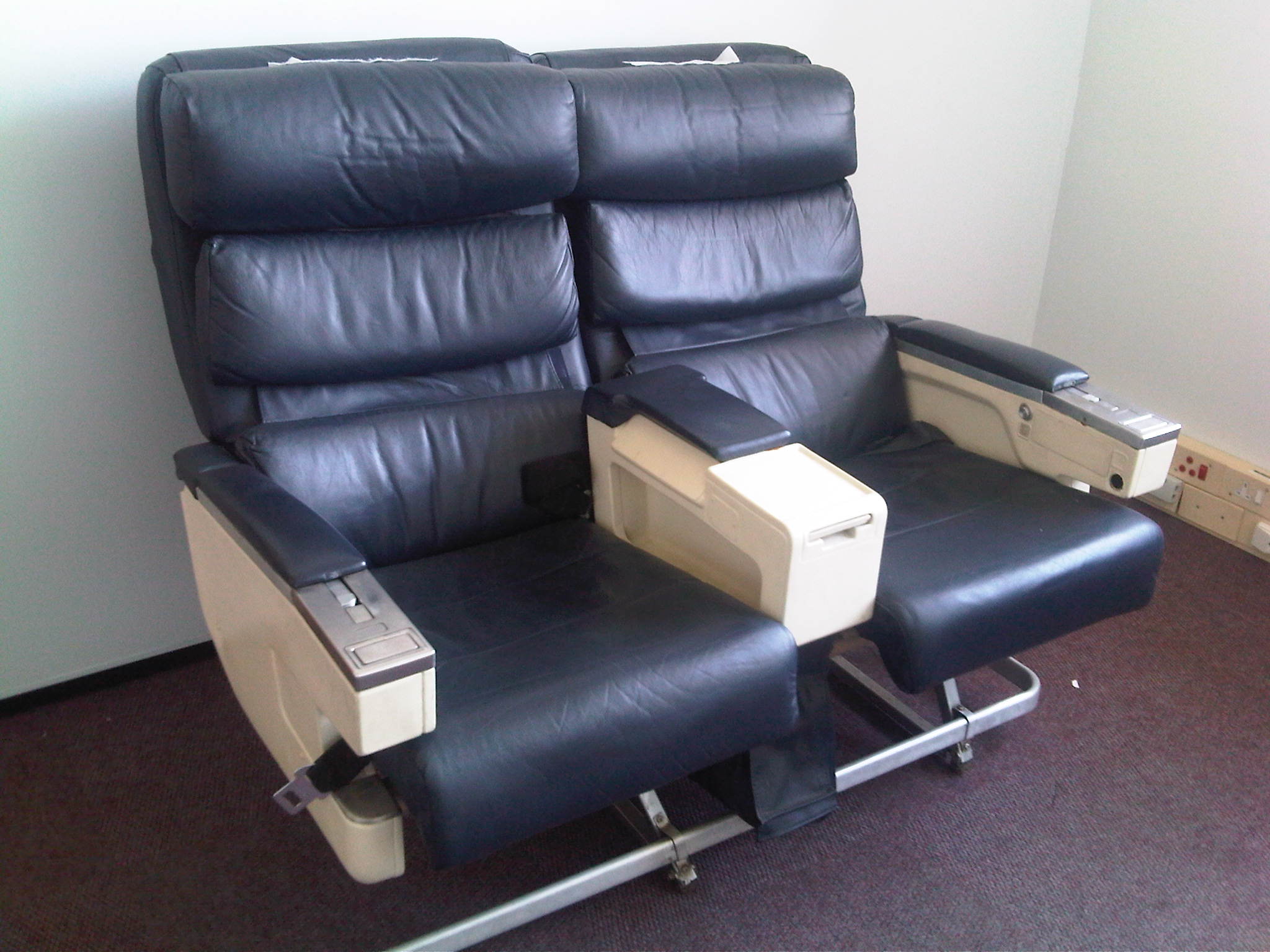 Aircraft seats